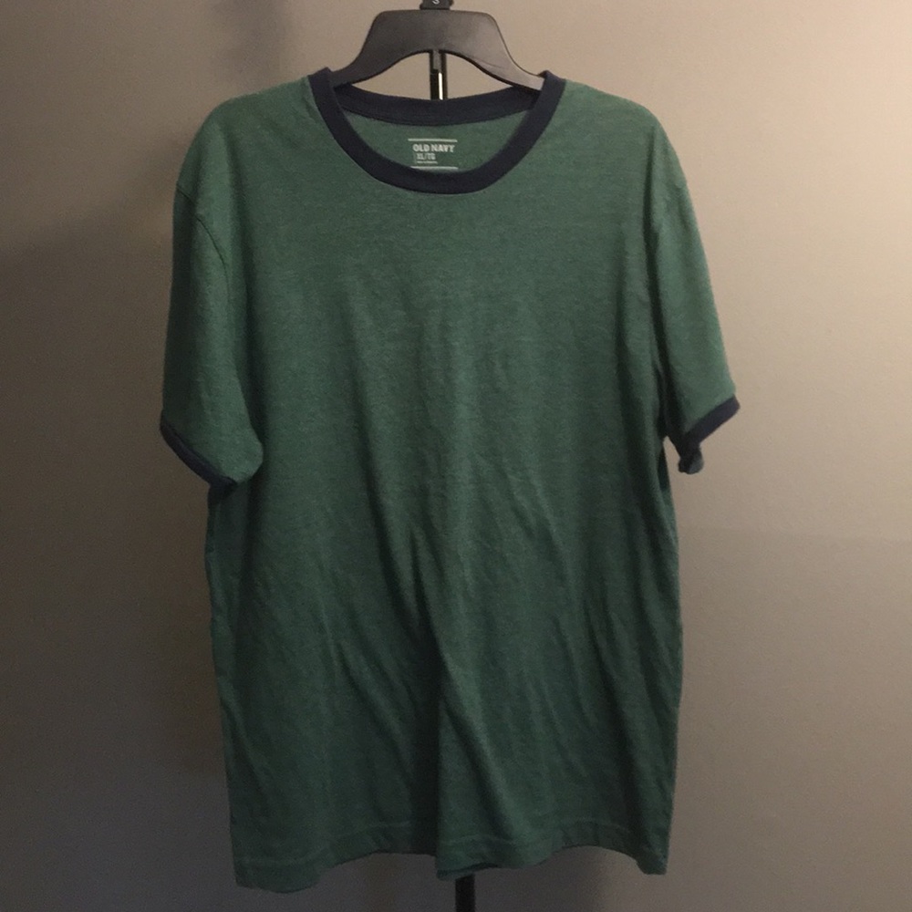 Old Navy T-Shirt